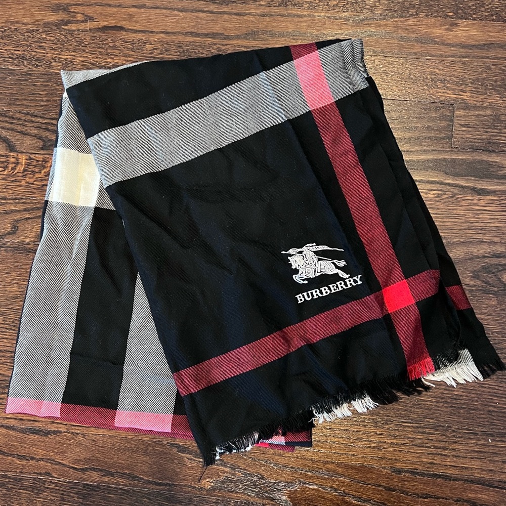 BURBERRY lightweight plaid scarf black white red checkered